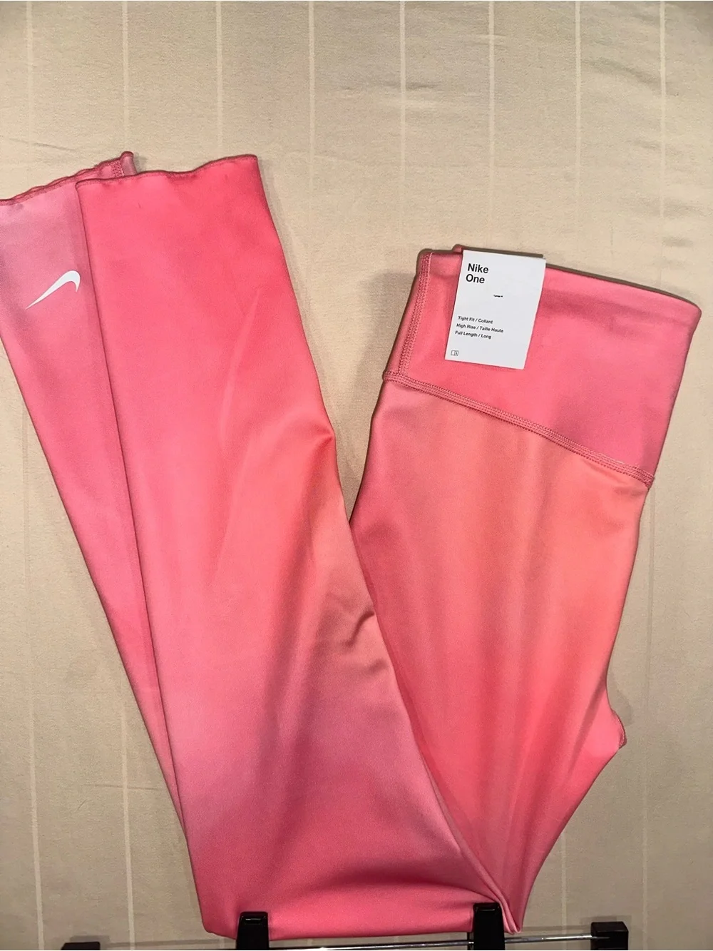 NWT Nike One Girls Dri-FIT Printed Training Tights Leggings Pink Ombre XL